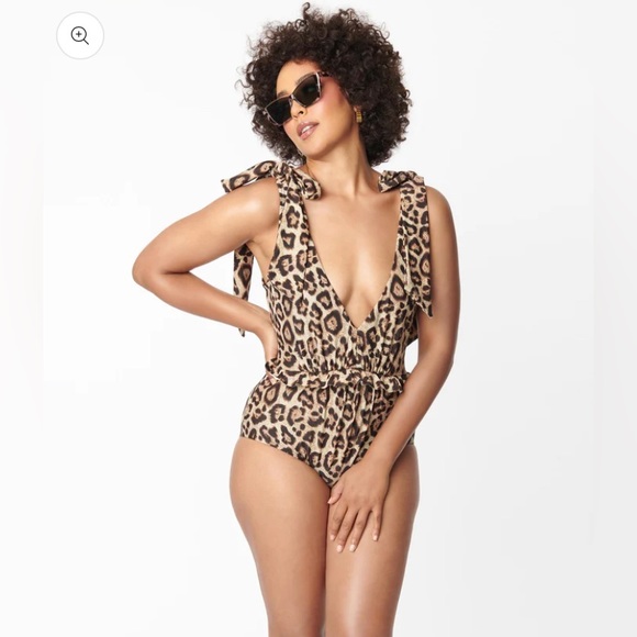 Unique Vintage NWT Leopard Print Plunge One Piece Swimsuit - Picture 3 of 6